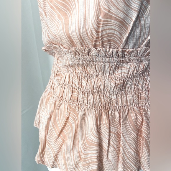 NWT Paper Crane Ruffle Tank Top With Elastic Waist And Cool Swirl Pattern Size M - Picture 5 of 9